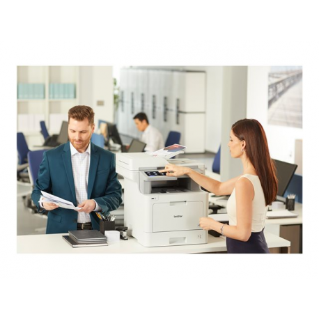 Brother MFC-L9570CDW - Multifunction printer - colour - laser - 215.9 x 355.6 mm (original) - A4 / Legal (media) - up to 31 ppm (copying) - up to 31 ppm (printing) - 300 sheets - 33.6 Kbps - USB 2.0, Gigabit LAN, Wi-Fi(n), USB host, NFC - 7
