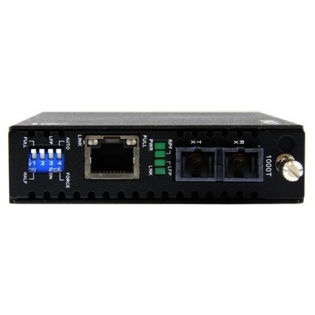 StarTech.com Multimode (MM) SC Fiber Media Converter for 1Gbe Network - 550m Range - Gigabit Ethernet -Remote Monitoring - 850nm (ET91000SC2) - Fibre media converter - GigE - 1000Base-LX, 1000Base-SX, 1000Base-T - RJ-45 / SC multi-mode - up to 550 m - 850 nm - for P / N: ETCHS2U, SVA12M2NEUA, SVA12M5NA - 2