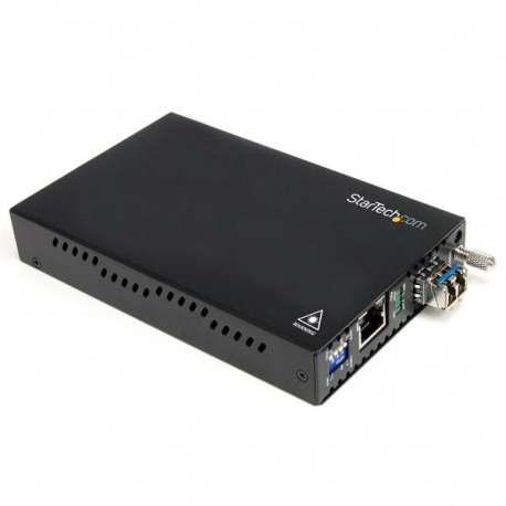 StarTech.com Multimode (MM) LC Fiber Media Converter for 1Gbe Network - 550m Range - Gigabit Ethernet - 850nm - with SFP Transceiver (ET91000LC2) - Fibre media converter - GigE - 1000Base-LX, 1000Base-SX, 1000Base-T - RJ-45 / LC multi-mode - up to 550 m - 850 nm - for P / N: ETCHS2U, SVA12M2NEUA, SVA12M5NA - 1
