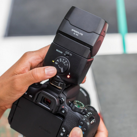 Canon Speedlite EL-100 - Hot-shoe clip-on flash - 26 (m) - for EOS 1D X Mark III, M6 Mark II, Ra, RP - 11