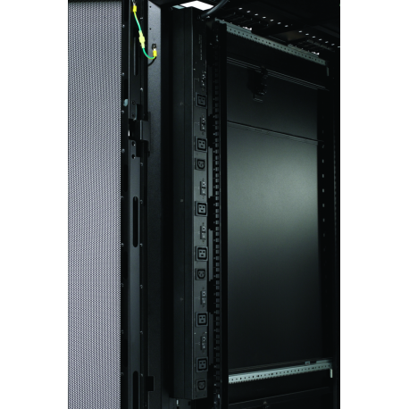 Rack PDU Basic Zero U - 8