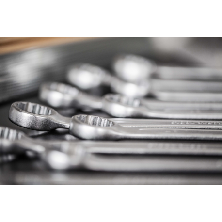 Equip Pro - Patch cable - RJ-45 (M) to RJ-45 (M) - 25 cm - SFTP, PiMF - CAT 6 - molded, stranded - pink - 7