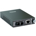 D-Link DMC G02SC - Fibre media converter - GigE - 10Base-T, 1000Base-SX, 100Base-TX, 1000Base-T - RJ-45  /  SC multi-mode - up to 550 m - 850 nm