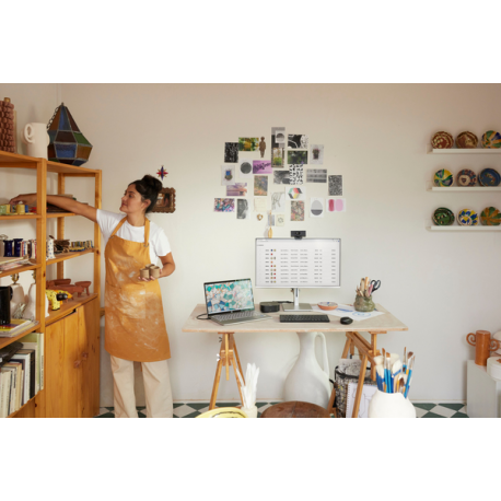 HP - Essential - docking station - USB-C - HDMI, 2 x DP - 10Mb LAN - 120 Watt - United Kingdom - 18