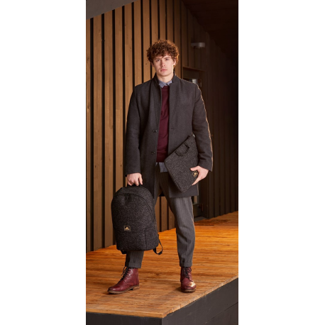 Riva Case Anvik 7962 - Notebook carrying backpack - up to 15.6" - black - 23