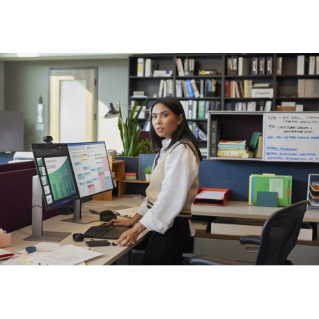 HP 724pu - Series 7 Pro - LED monitor - 24" - 1920 x 1200 WUXGA @ 100 Hz - IPS - 350 cd / m² - 1500:1 - 5 ms - HDMI, DisplayPort, USB-C - black, silver - 9