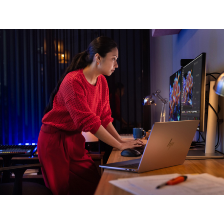 HP ZBook Ultra G1a Mobile Workstation - AMD Ryzen AI Max Pro - 395 / up to 5.1 GHz - Win 11 Pro - Radeon 8060S - 64 GB RAM - 2 TB SSD NVMe, TLC - 14" OLED touchscreen 2880 x 1800 (2.8K) @ 120 Hz - Wi-Fi 7, Bluetooth - meteor silver - kbd: Pan Nordic - 4