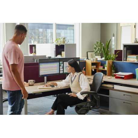 HP 724pn - Series 7 Pro - LED monitor - 24" - 1920 x 1200 WUXGA @ 100 Hz - IPS - 350 cd / m² - 1500:1 - 5 ms - HDMI, DisplayPort - black, silver - 17