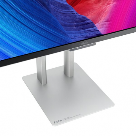 ASUS ProArt OLED PA32UCDM - OLED monitor - 32" (31.5" viewable) - 3840 x 2160 4K UHD (2160p) @ 240 Hz - 1000 cd/m² - 1500000:1 - HDR10 - 0.1 ms - Thunderbolt 4, HDMI - speakers - silver - 3