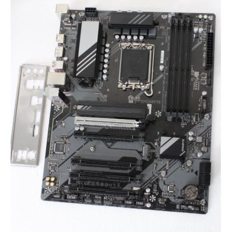 Gigabyte USED, REFURBISHED, WITHOUT ORIGINAL PACKAGING AND ACCESSORIES, ONLY BACK PANEL INCLUDED - 0